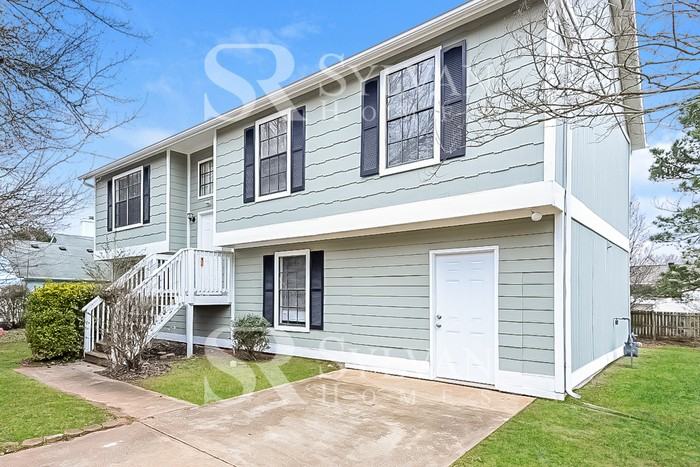 6698 Bent Creek Dr - Photo 3 of 17