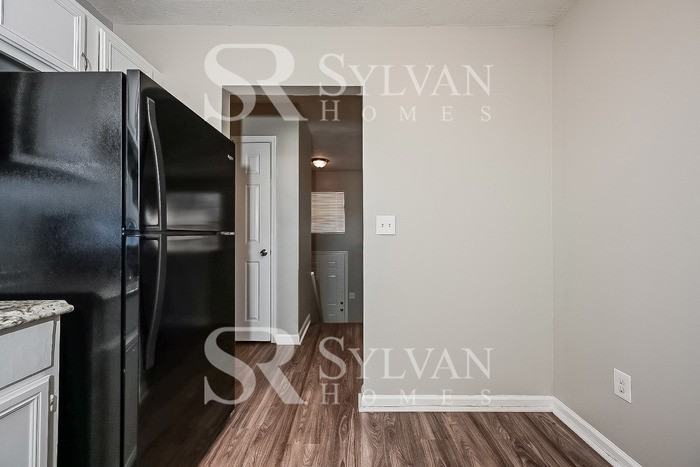 6698 Bent Creek Dr - Photo 6 of 17