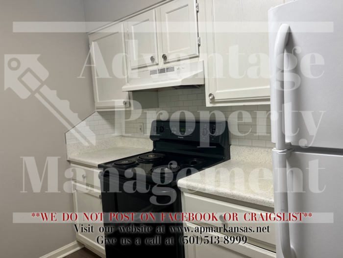 1955 Keathley Dr #13 - Photo 4 of 9