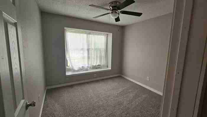 516 Lookout Mountain Trl - Photo 4 of 11