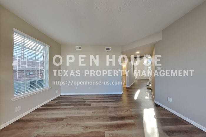 9658 Therrell Dr - Photo 7 of 23