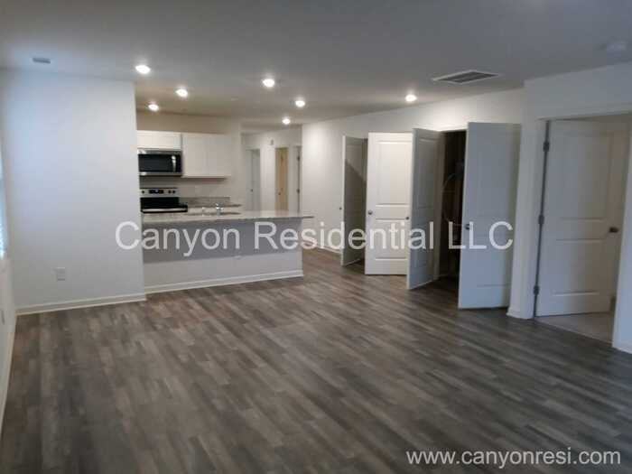 702 Wayfinder Run - Photo 2 of 22