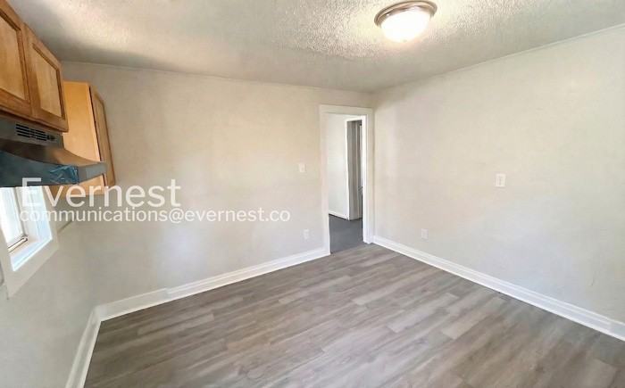 218 73rd St N - Photo 4 of 16