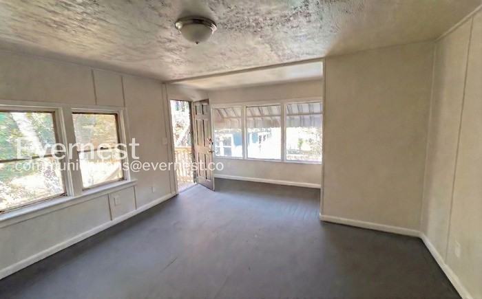 218 73rd St N - Photo 5 of 16