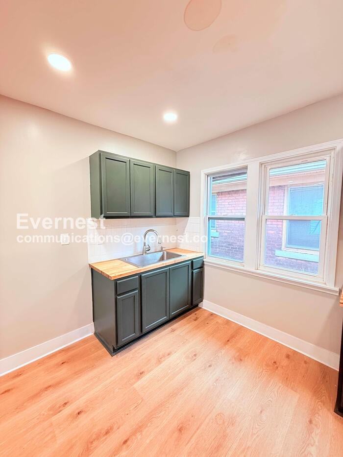 5133 Whitfield St #2 - Photo 6 of 31