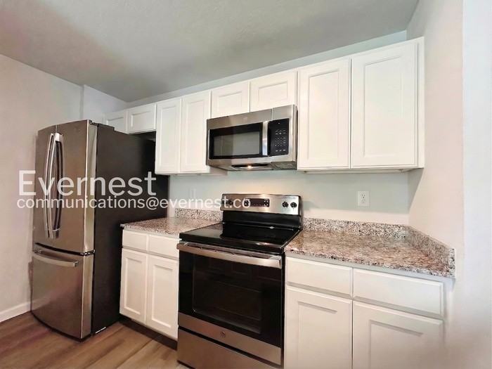 25 Raeland Ln - Photo 2 of 21