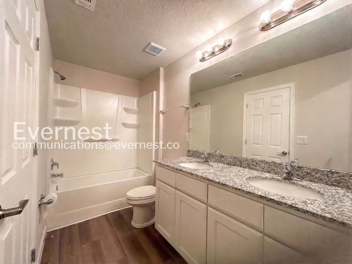 25 Raeland Ln - Photo 5 of 21