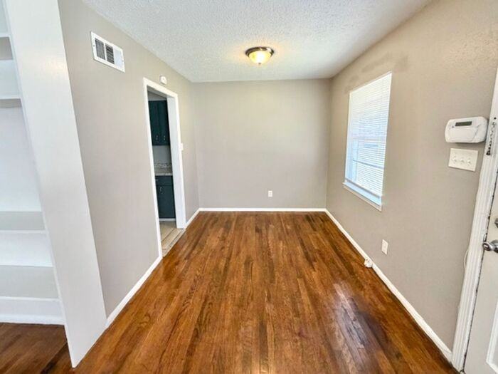 Lochinvar Dr - Photo 3 of 8