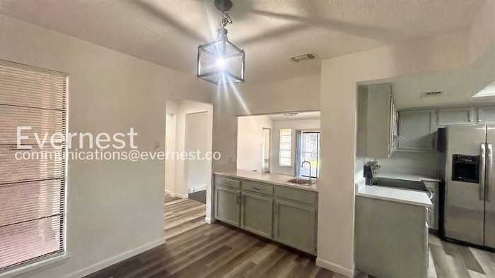 8311 Shallow Creek Dr - Photo 4 of 18