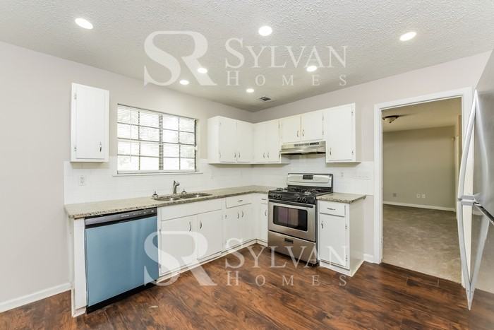 1078 Forest Path - Photo 7 of 15