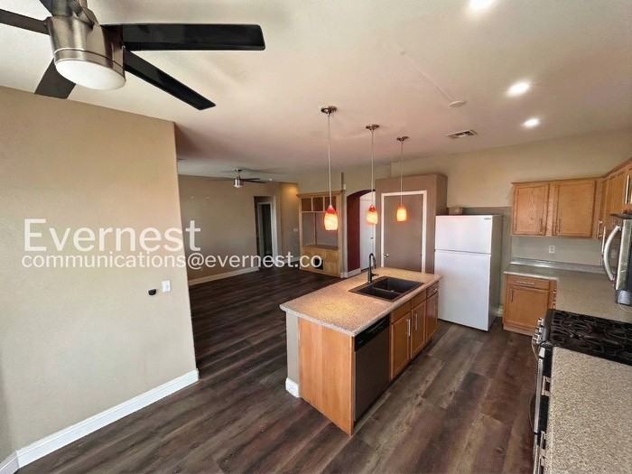 2701 Old Bear Canyon St - Photo 6 of 30