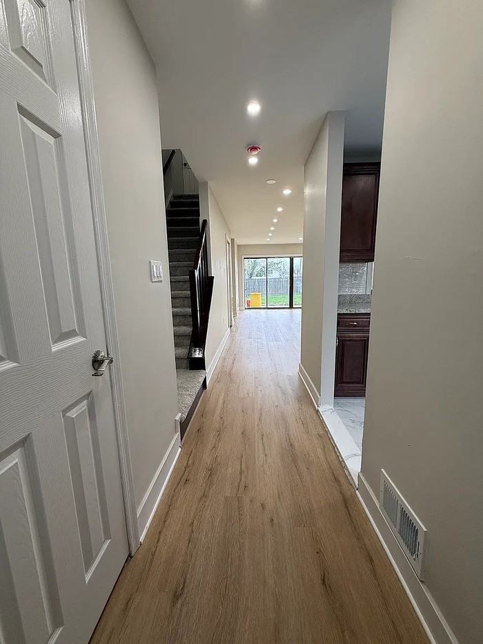 11 Van Buren Pl - Photo 2 of 32