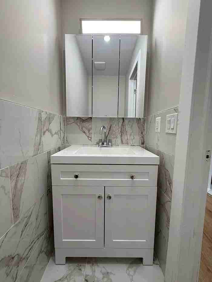 11 Van Buren Pl - Photo 3 of 32