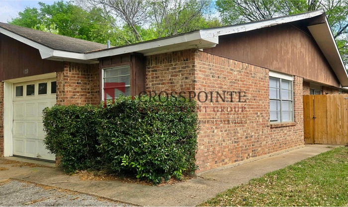 113 Queens Ct - Photo 2 of 19