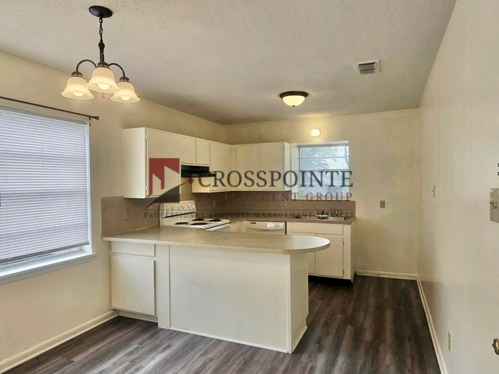 113 Queens Ct - Photo 6 of 19