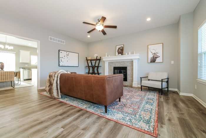 1205 Nw Hilltop Ln - Photo 6 of 16