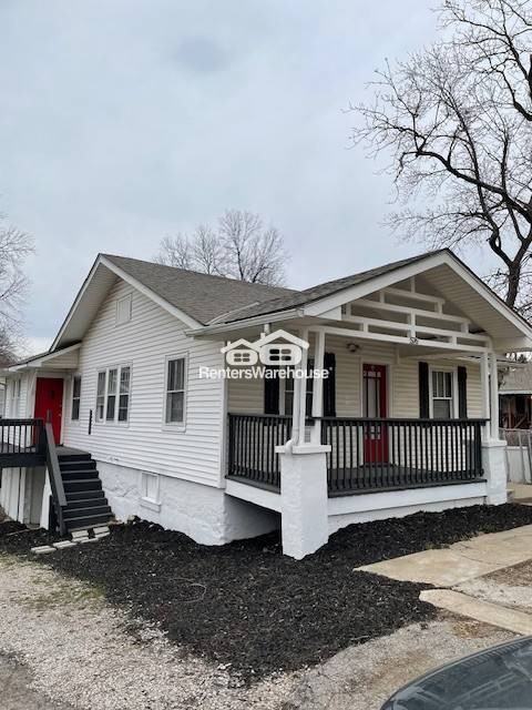 576 S Oxford Ave - Photo 2 of 10