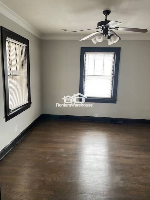 576 S Oxford Ave - Photo 3 of 10