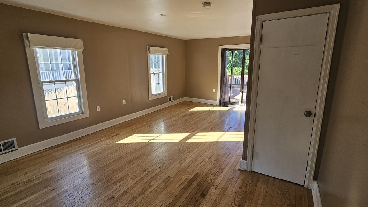 35 Jackson St #NA - Photo 2 of 24