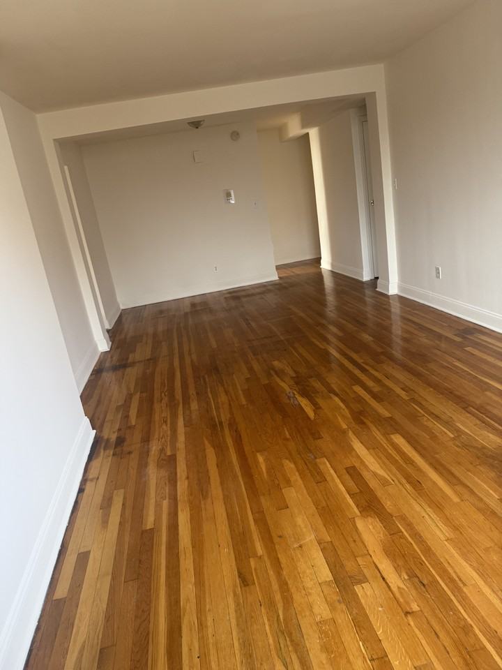 2017 Continental Ave #3 - Photo 3 of 5