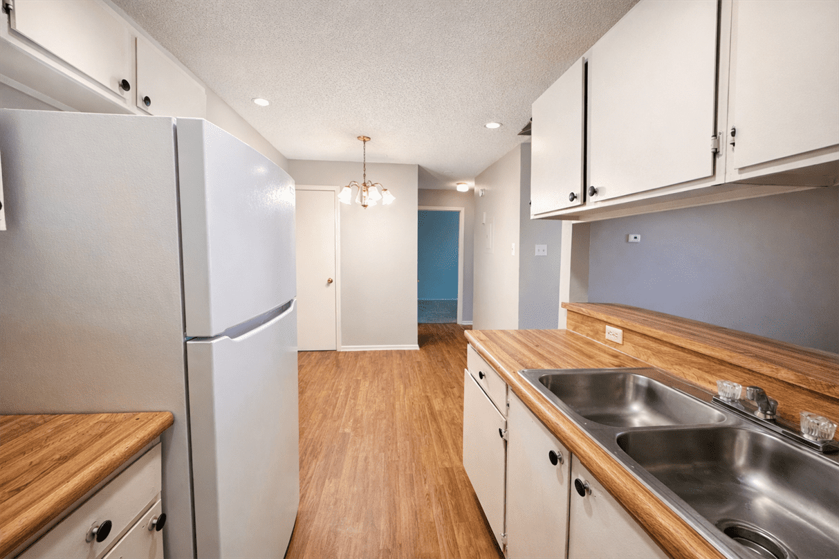 515 Humble Ave #308 - Photo 3 of 19