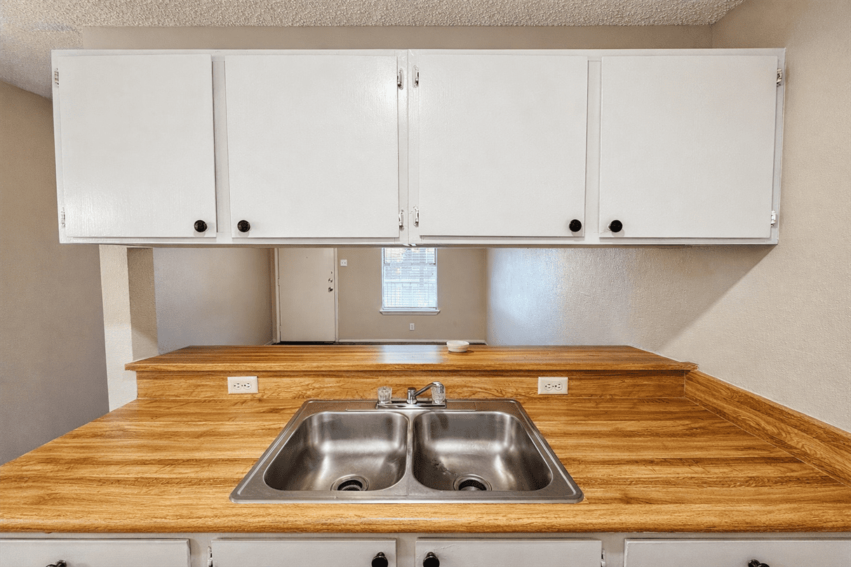 515 Humble Ave #308 - Photo 4 of 19