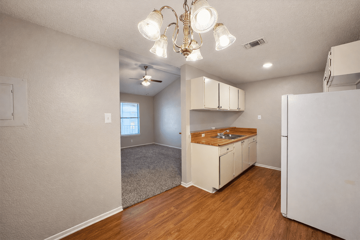 515 Humble Ave #308 - Photo 6 of 19