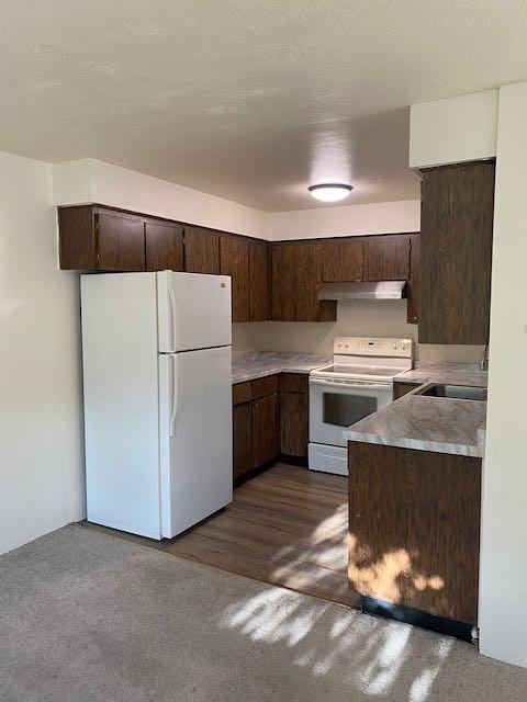 410 W Winnie Ln #12 - Photo 2 of 8