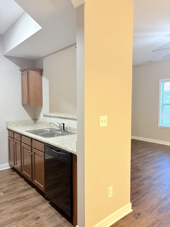 306 Moss Creek Ave #A - Photo 5 of 16