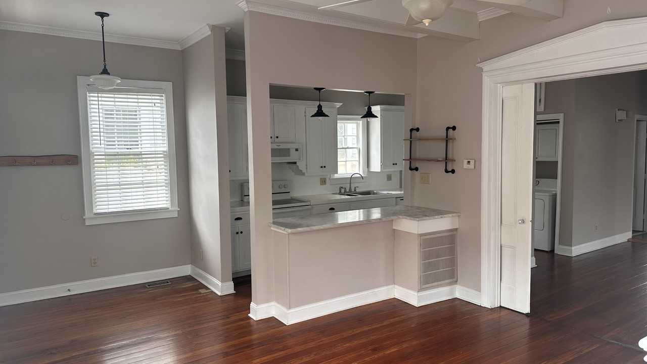 901 Jefferson St - Photo 2 of 20