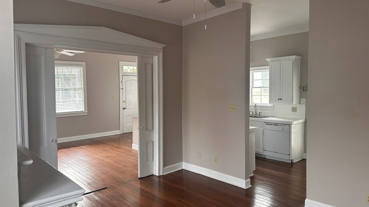 901 Jefferson St - Photo 4 of 20