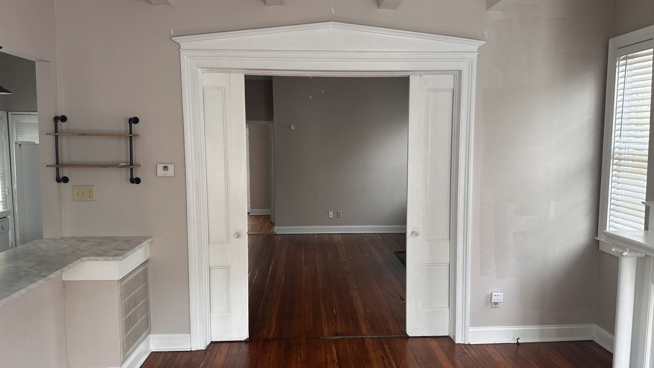 901 Jefferson St - Photo 5 of 20