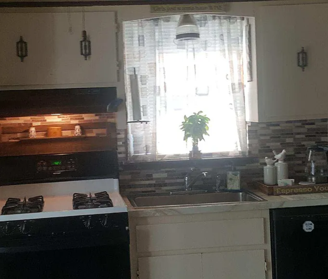 1117 23rd St #1 - Photo 4 of 20