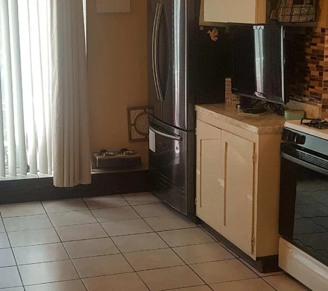 1117 23rd St #1 - Photo 6 of 20