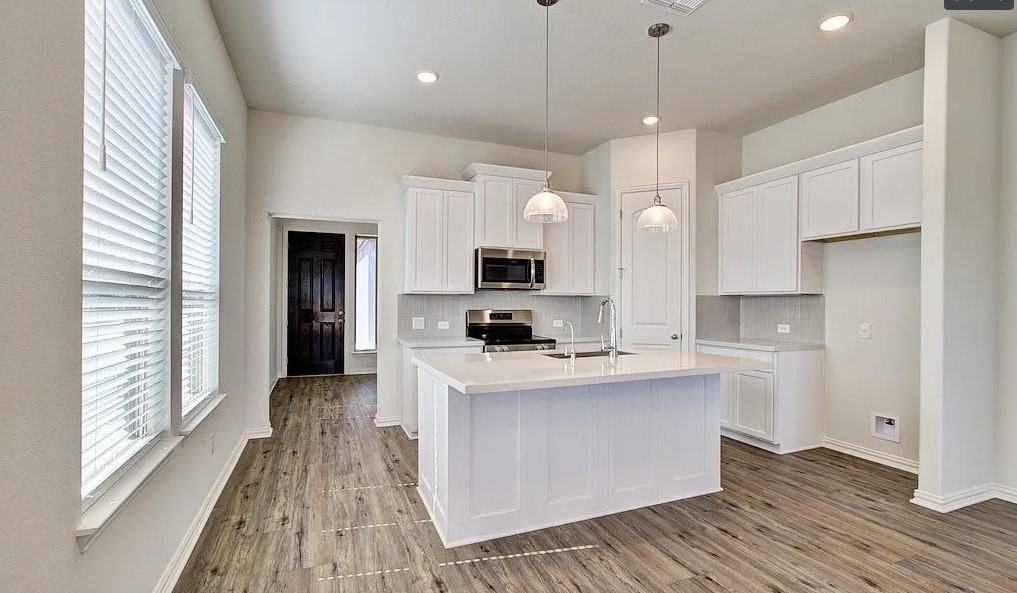 880 Farmhouse Trl #NA - Photo 3 of 10