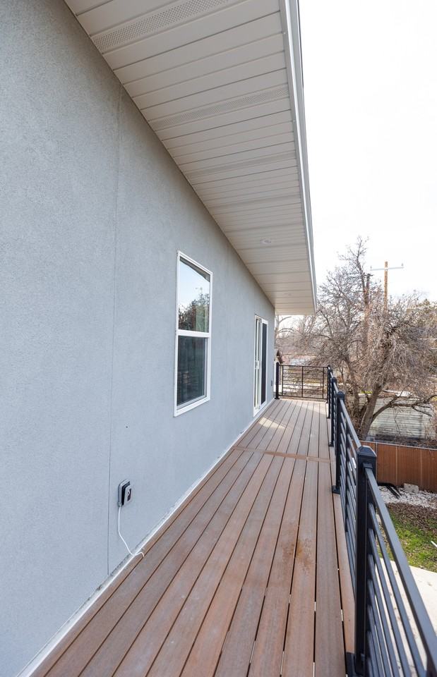 1350 S 300 E #B - Photo 3 of 34