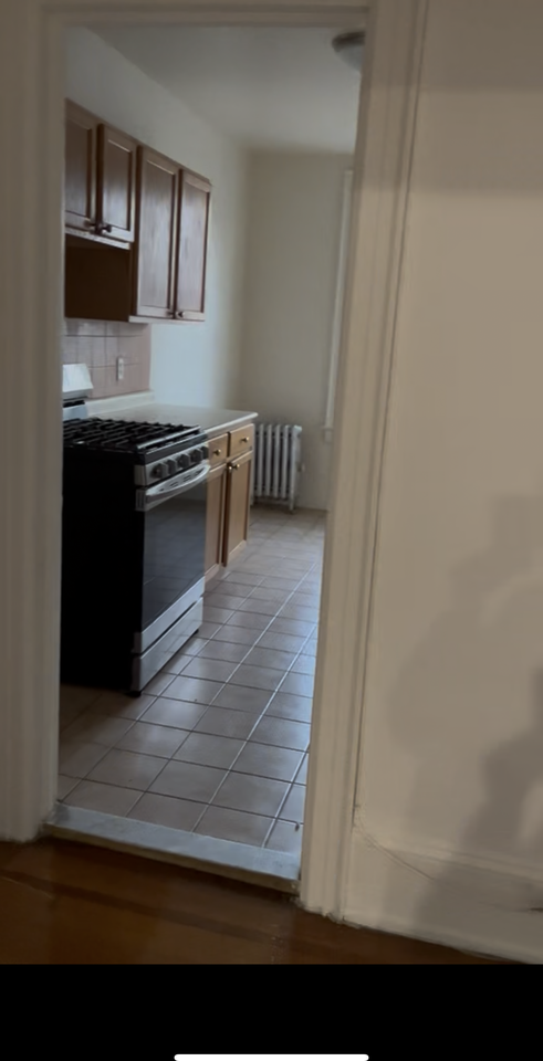 495 Van Cortlandt Park Ave #3D - Photo 2 of 5