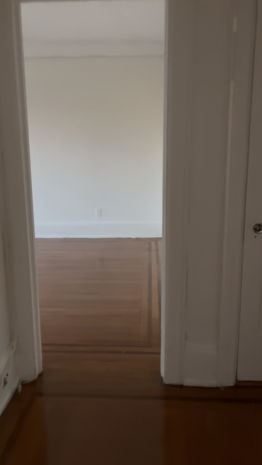 495 Van Cortlandt Park Ave #3D - Photo 3 of 5