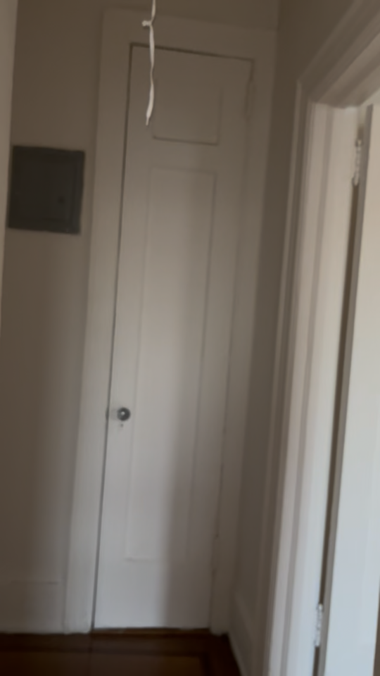 495 Van Cortlandt Park Ave #3D - Photo 4 of 5