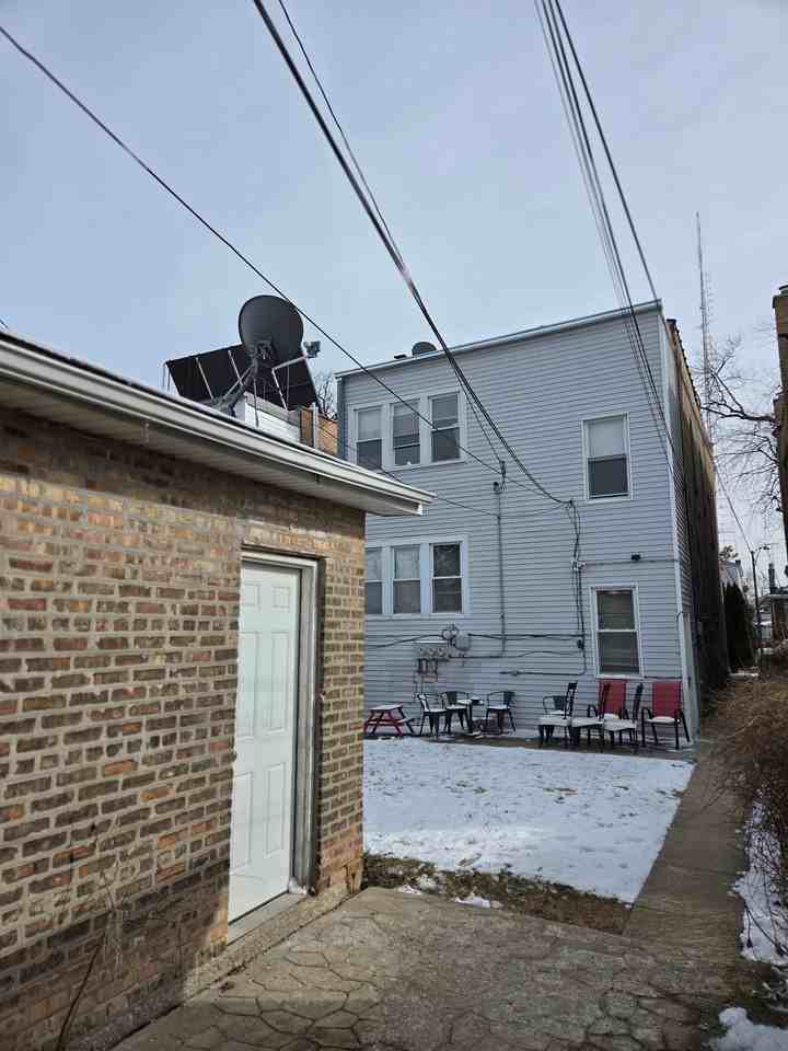 4946 West School Street #G - Photo 7 of 9