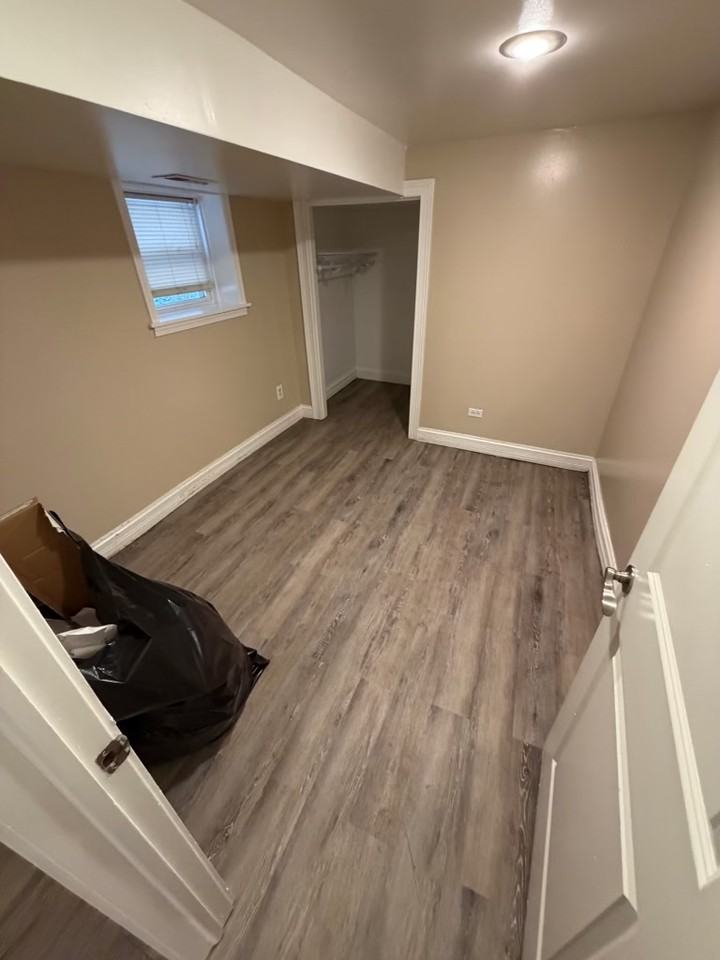 4946 West School Street #G - Photo 6 of 9