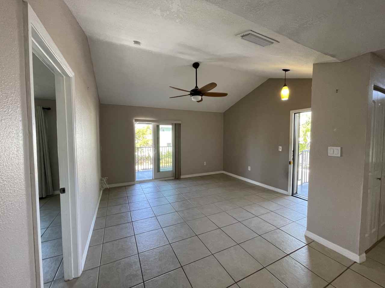 3421 Winkler Ave #402 - Photo 4 of 24