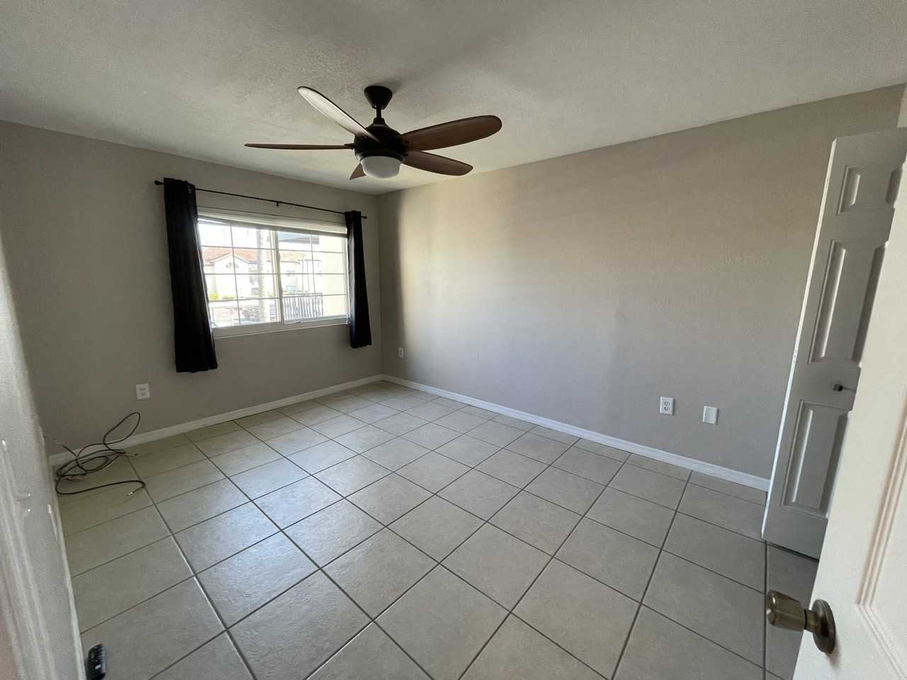 3421 Winkler Ave #402 - Photo 7 of 24