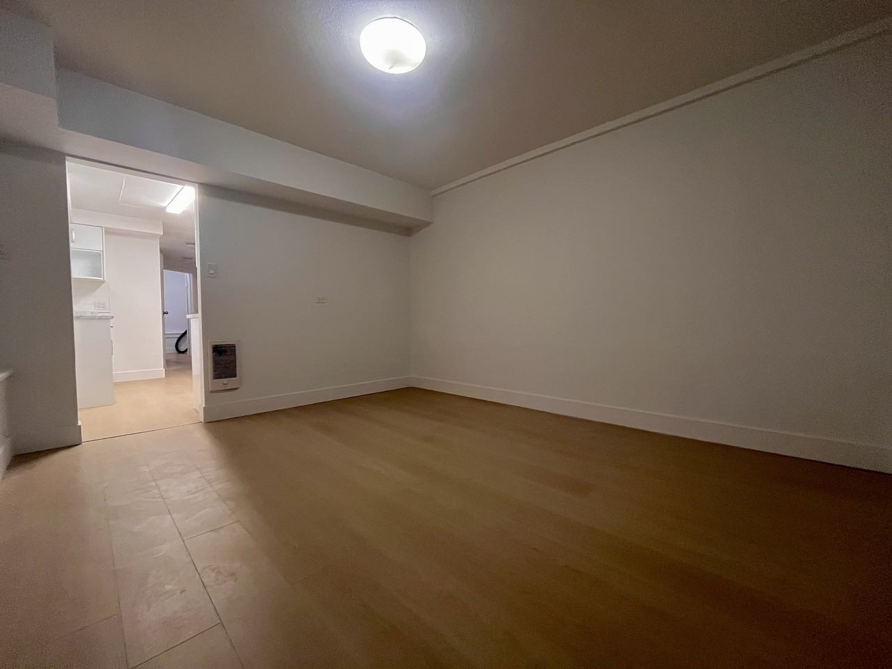 19900 55 A Avenue - Photo 3 of 14