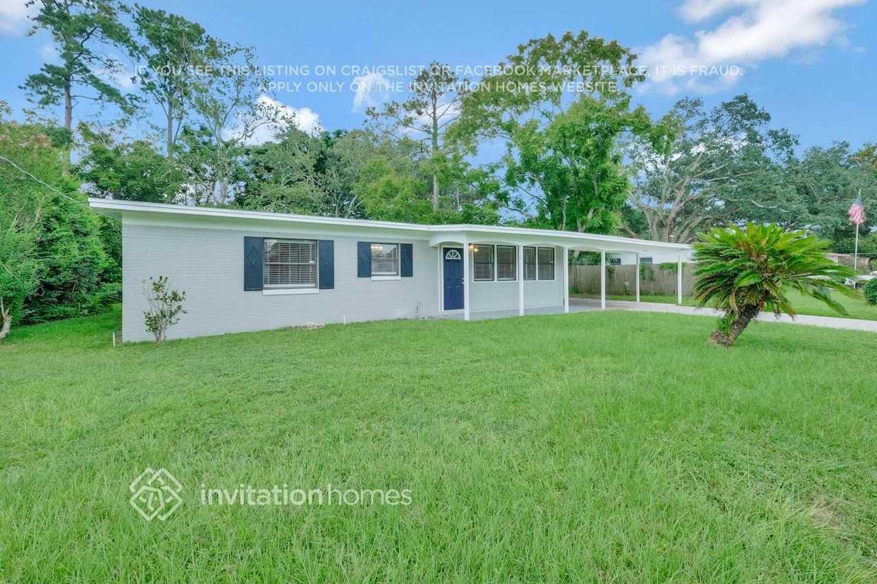 8527 Bengalin Ave - Photo 2 of 26