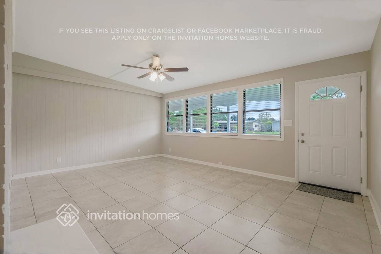 8527 Bengalin Ave - Photo 5 of 26