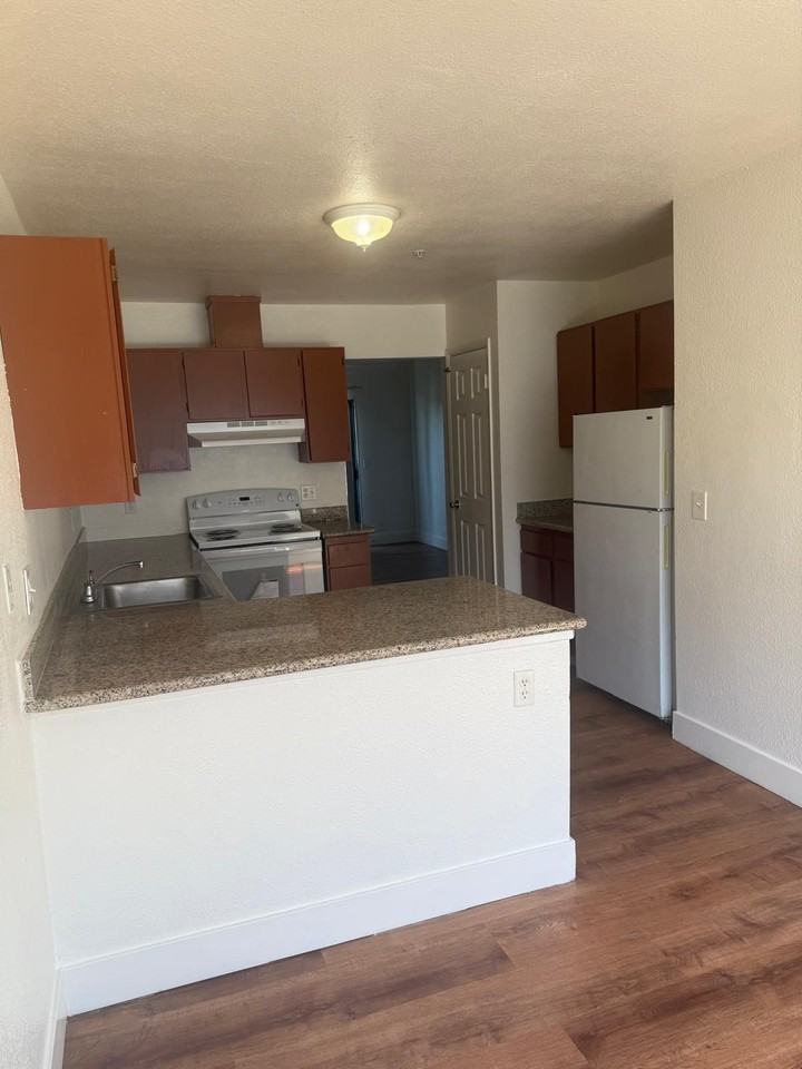 280 Flint Court - Photo 6 of 11