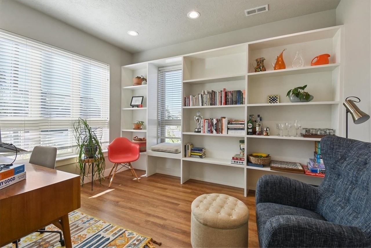 514 S 22Nd St - Photo 3 of 22