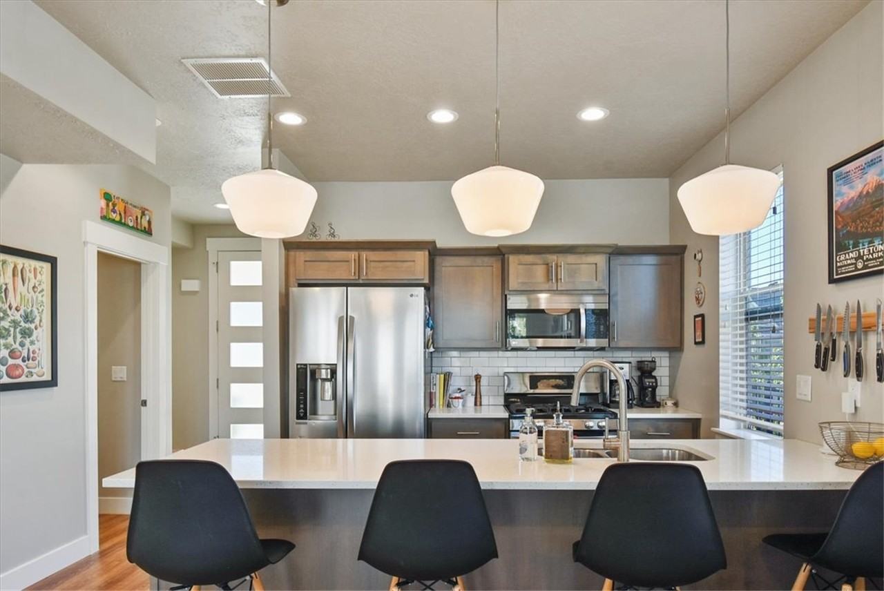 514 S 22Nd St - Photo 7 of 22