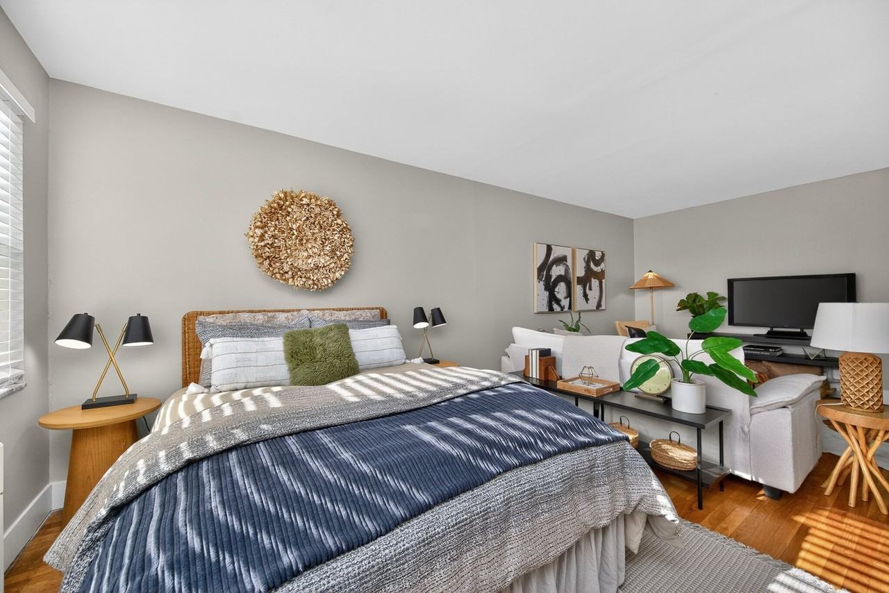 The Flats at Wasson Way - Photo 4 of 25